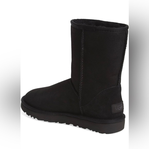 Ugg Classic ll Genuine Shearling Lined Short Boot - Picture 2 of 8